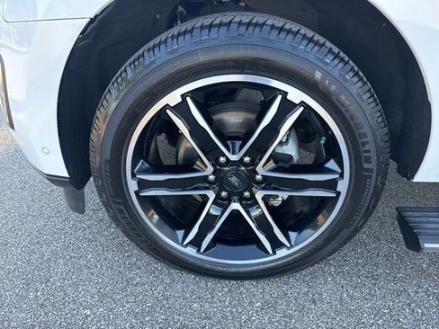 Used 2021 Ford Expedition Limited image 36