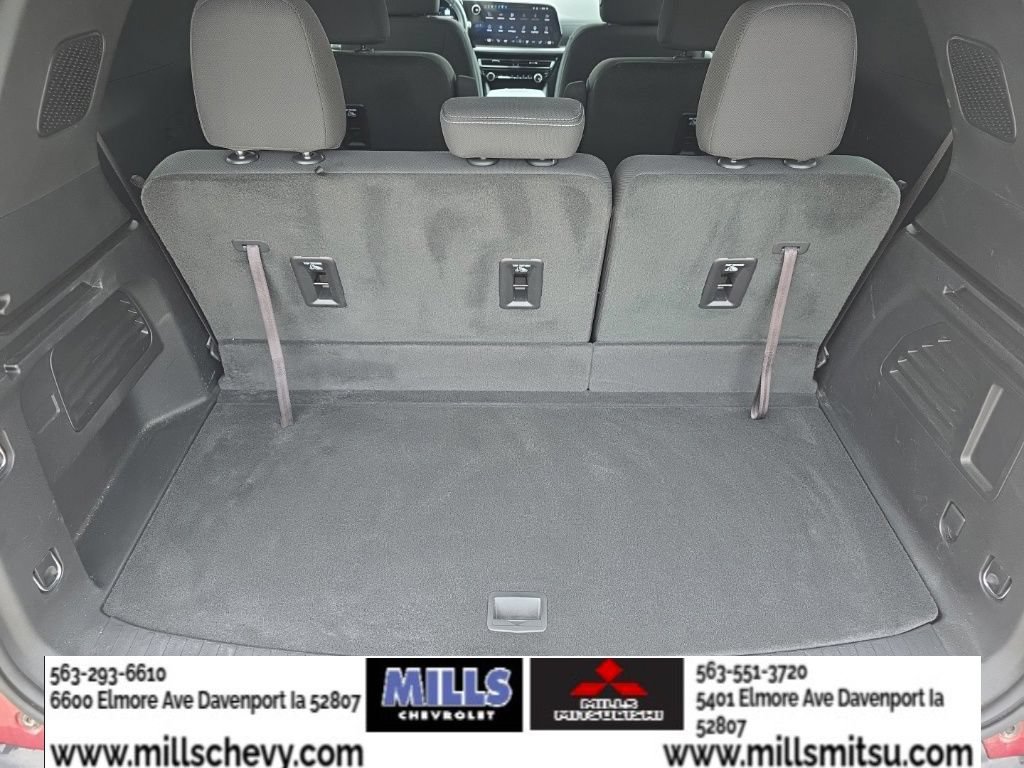 Used 2025 Chevrolet Traverse LT AWD/4WD image 18