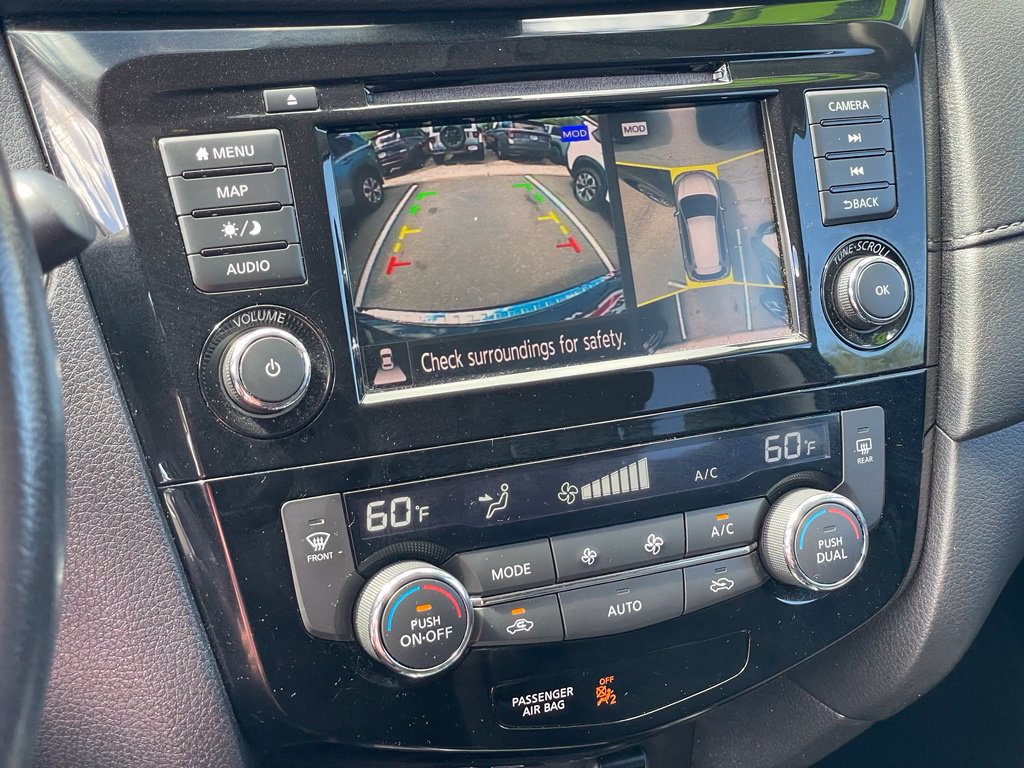 Used 2019 Nissan Rogue SV w/ Sun & Sound Touring Package AWD/4WD image 25
