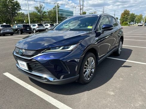 Certified 2021 Toyota Venza XLE w/ Softex Package AWD/4WD image 1
