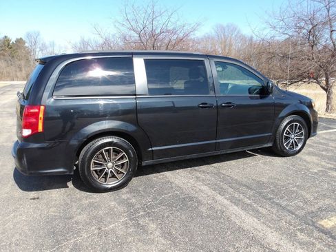 Used 2018 Dodge Grand Caravan GT image 12