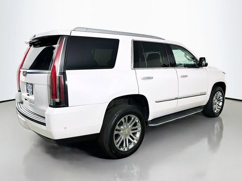 Used 2018 Cadillac Escalade 4WD image 8