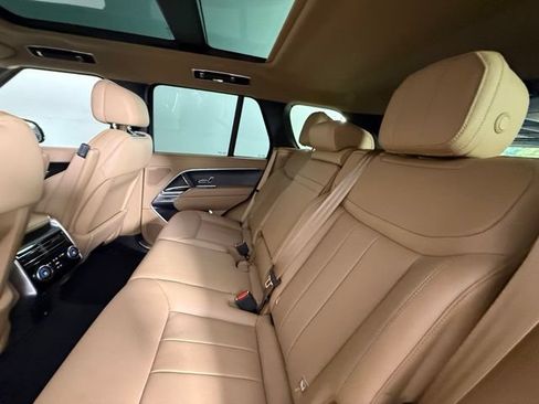 Used 2025 Land Rover Range Rover SE AWD/4WD image 35