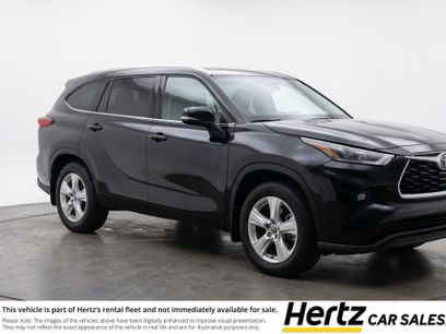 Used 2025 Toyota Highlander LE