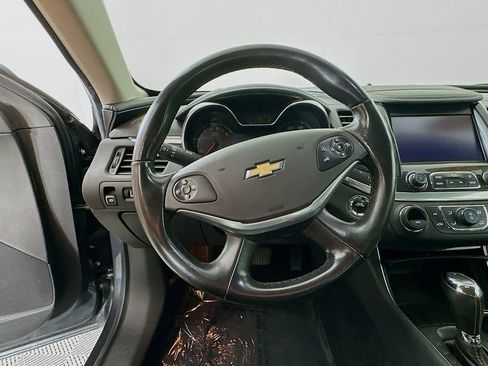Used 2019 Chevrolet Impala LT FWD image 16