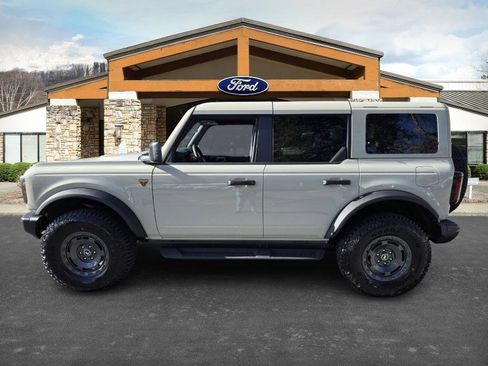 New 2025 Ford Bronco Badlands w/ Sasquatch Package image 8