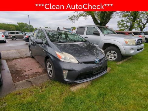 Used 2013 Toyota Prius Two FWD image 3