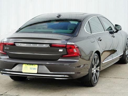 Used 2024 Volvo S90 T8 Ultimate image 52