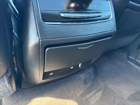 Used 2023 Cadillac Escalade ESV Premium Luxury w/ Performance Package image 40