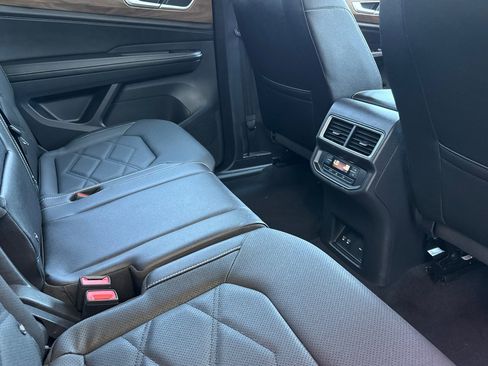 Used 2026 Volkswagen Atlas SE AWD/4WD image 31