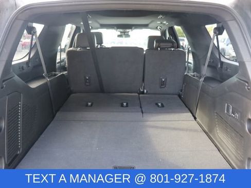 Used 2023 GMC Yukon XL AT4 w/ AT4 Premium Plus Package AWD/4WD image 15