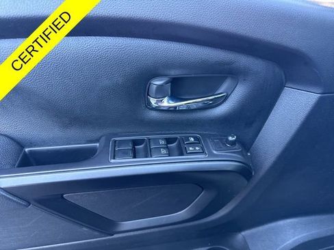 Used 2021 Nissan Titan PRO-4X w/ Off Road Protection Package AWD/4WD image 11