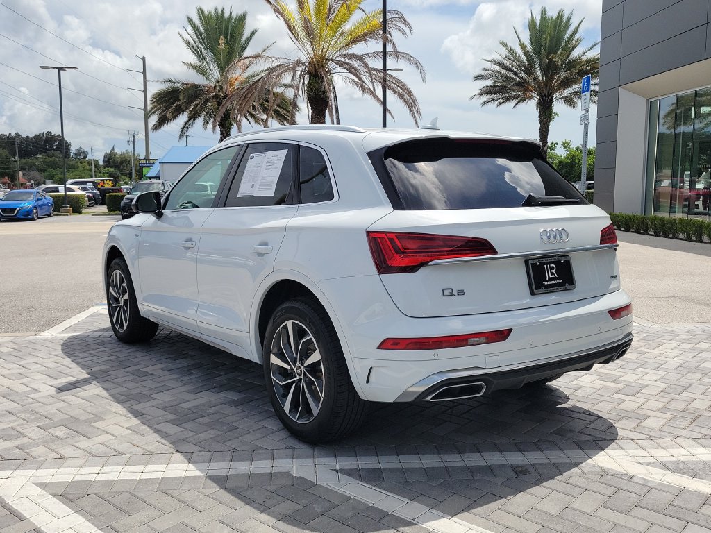 Used 2023 Audi Q5 2.0T Premium Plus w/ Premium Plus Package AWD/4WD image 3