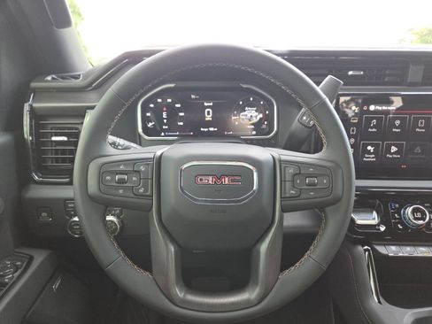 New 2026 GMC Sierra 2500 AT4 w/ AT4 Premium Plus Package AWD/4WD image 31