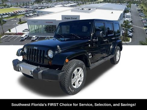 Used 2011 Jeep Wrangler Unlimited 70th Anniversary w/ Connectivity Group AWD/4WD image 2