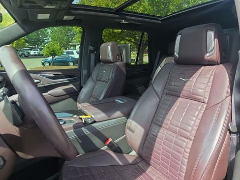 Certified 2023 Cadillac Escalade Sport Platinum w/ LPO, ONYX Package AWD/4WD image 26