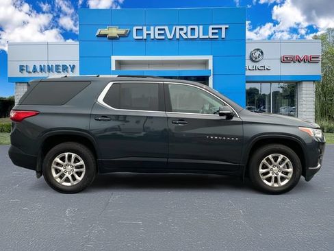 Used 2018 Chevrolet Traverse LT w/ LPO, Floor Liner Package AWD/4WD image 6