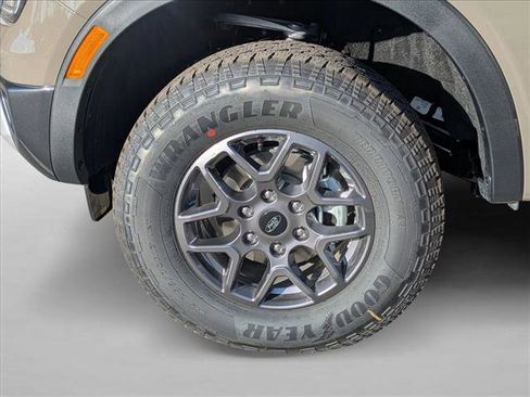 New 2025 Ford Ranger XLT w/ FX4 Off-Road Package image 16