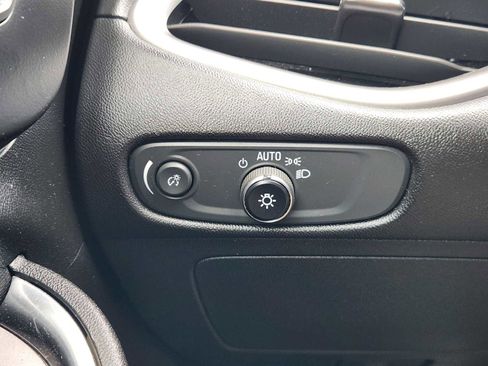 Used 2022 Chevrolet Malibu LT image 22