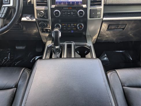 Used 2020 Ford F150 Lariat w/ Equipment Group 502A Luxury AWD/4WD image 20
