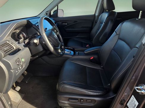 Used 2020 Honda Pilot Elite image 12