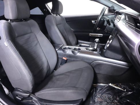 Used 2017 Ford Mustang GT RWD image 35