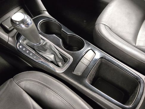 Used 2017 Chevrolet Cruze Premier image 26