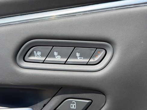 Certified 2022 Cadillac Escalade Premium Luxury Platinum w/ LPO, Radiant Package AWD/4WD image 21
