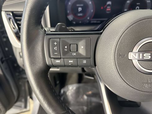 Certified 2023 Nissan Rogue Platinum AWD/4WD image 14