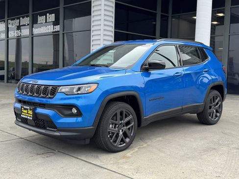 New 2026 Jeep Compass Latitude image 3