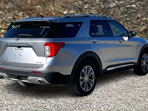 Used 2021 Ford Explorer Limited w/ Equipment Group 301A image 2