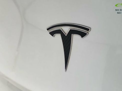 Used 2022 Tesla Model Y Long Range AWD/4WD image 17