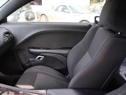 Used 2016 Dodge Challenger SXT RWD image 34