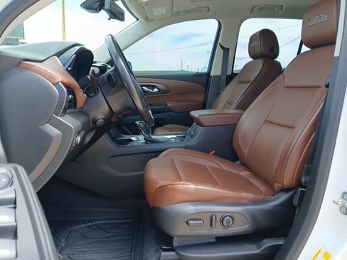 Used 2020 Chevrolet Traverse High Country AWD/4WD image 17