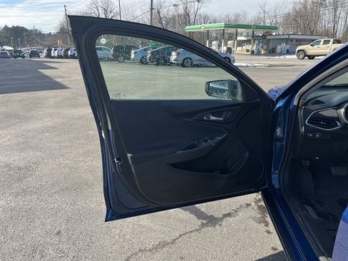 Used 2019 Chevrolet Malibu LT w/ Driver Confidence Package II image 16