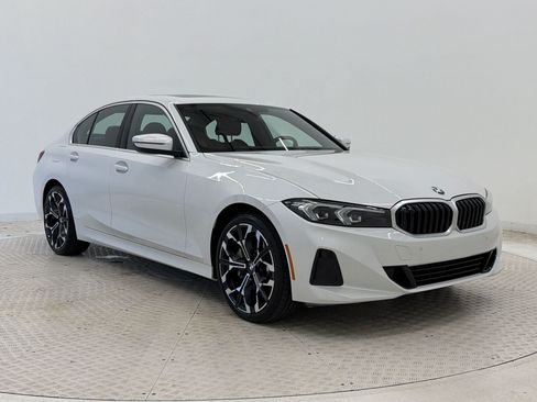 Used 2025 BMW 330i Sedan w/ Convenience Package RWD image 7