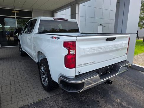 Used 2024 Chevrolet Silverado 1500 LT AWD/4WD image 2