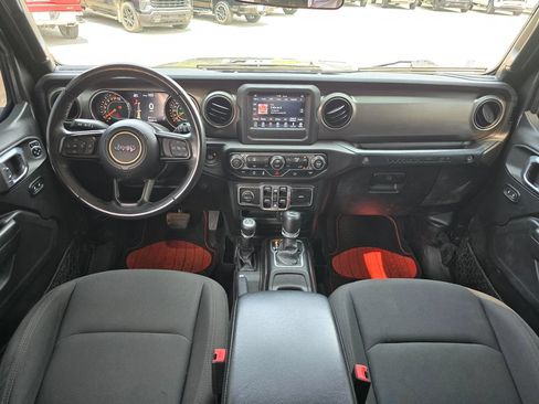 Used 2018 Jeep Wrangler Unlimited Sport S AWD/4WD image 5
