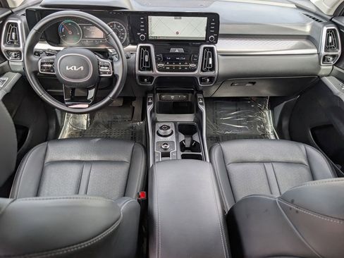 Certified 2023 Kia Sorento EX image 22