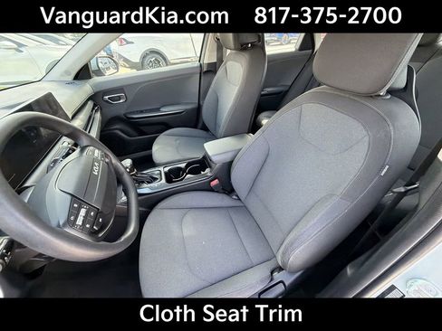 Certified 2025 Kia K4 LXS FWD image 15