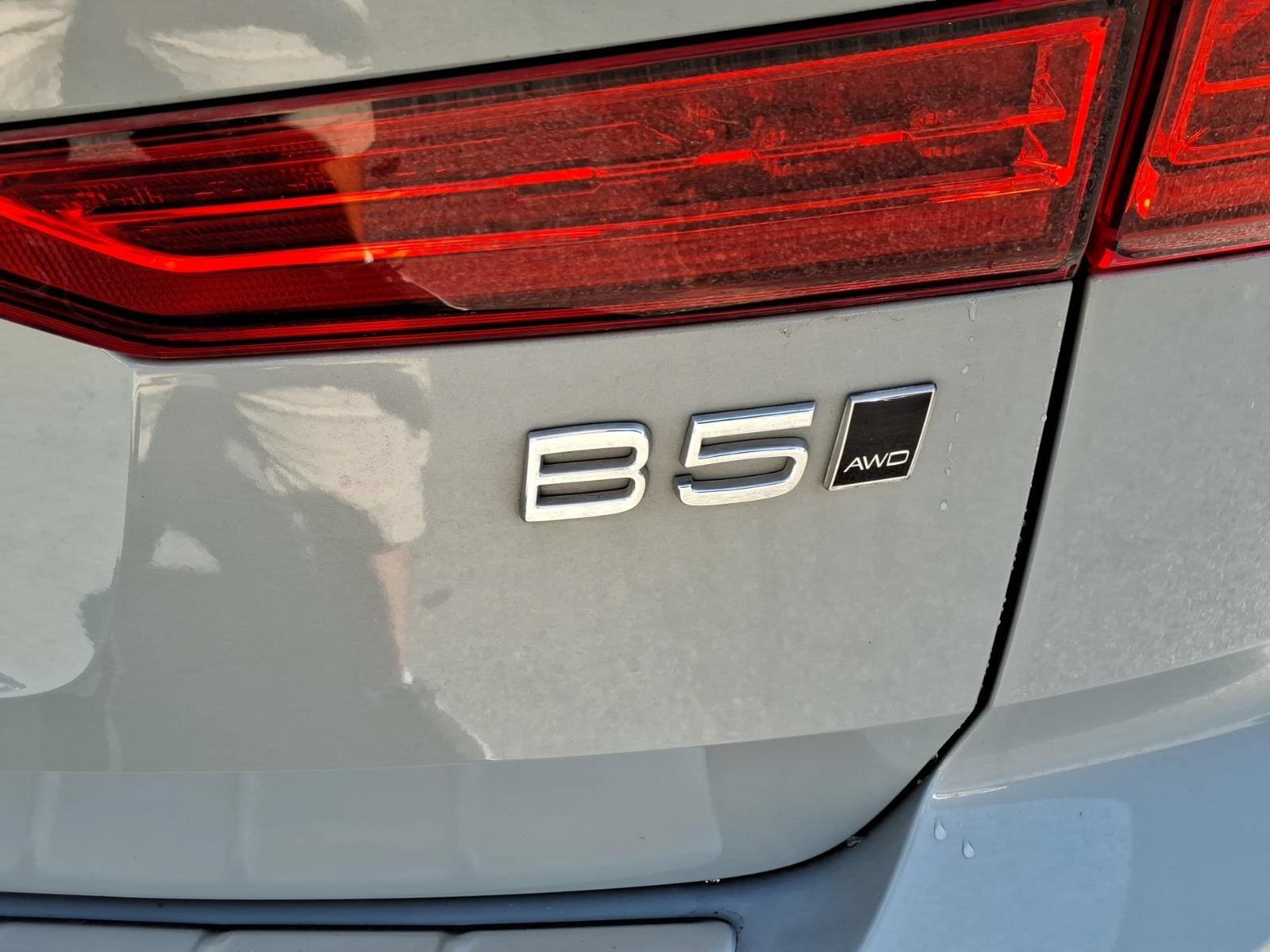 Used 2024 Volvo XC60 B5 Plus w/ Protection Package Premier AWD/4WD image 6
