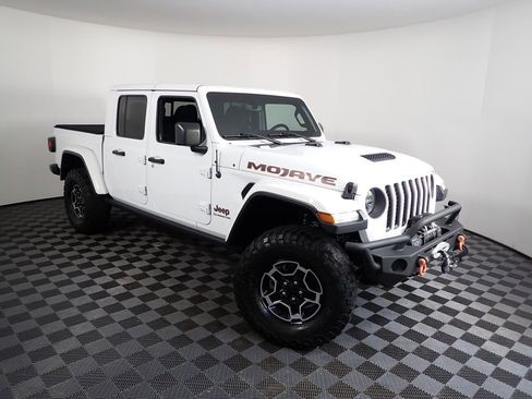 Used 2020 Jeep Gladiator Mojave w/ Dual Top Group AWD/4WD image 6
