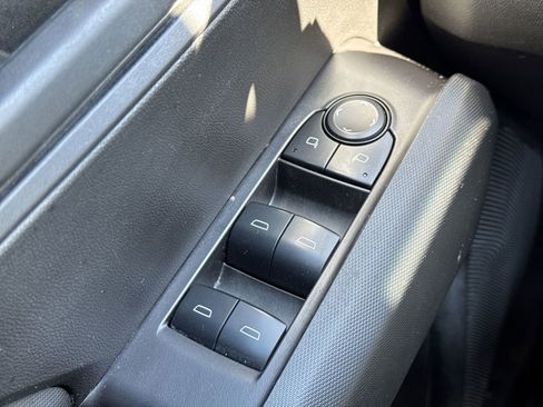 Used 2024 Chevrolet Colorado W/T w/ Safety Package image 15