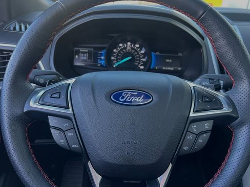 Used 2023 Ford Edge ST-Line w/ Class II Trailer Tow Package AWD/4WD image 26