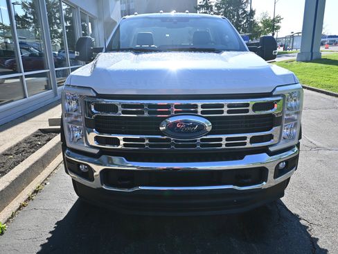 New 2026 Ford F550 2WD Regular Cab Super Duty image 3