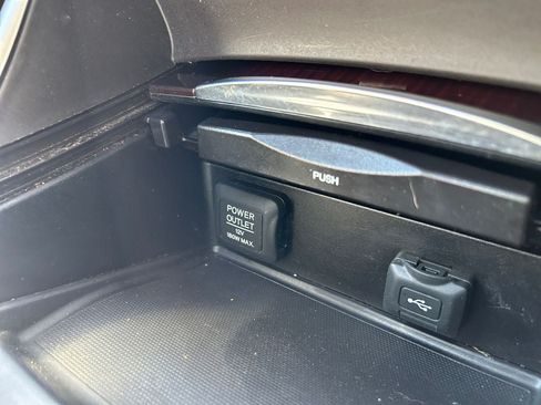 Used 2016 Acura TLX V6 w/ Technology Package FWD image 32
