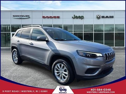 Used 2020 Jeep Cherokee Latitude w/ Cold Weather Group image 1