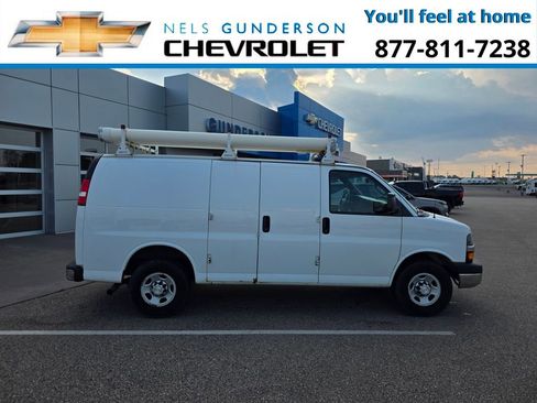 Used 2016 Chevrolet Express 3500 image 7