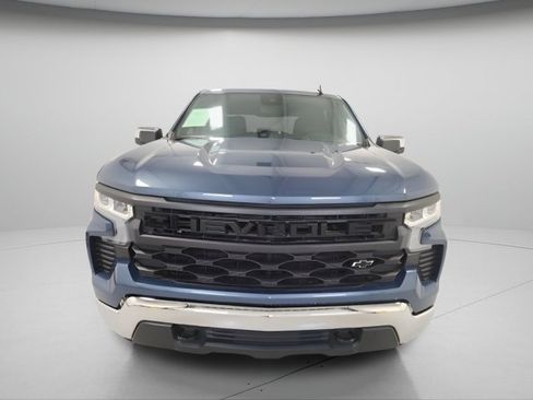 Used 2024 Chevrolet Silverado 1500 LT AWD/4WD image 2
