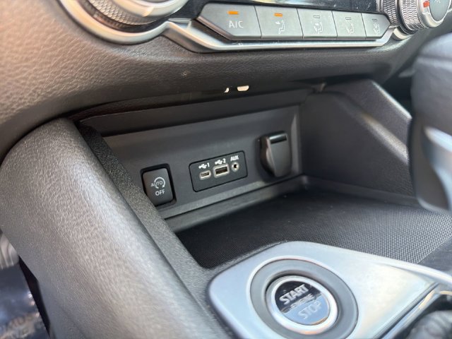 Used 2024 Nissan Sentra SV FWD image 25